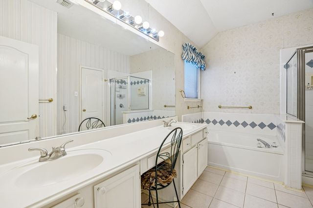 7213 Crabtree Lane, North Richland Hills, TX 76182