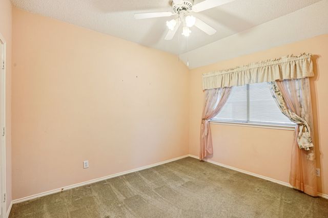 7213 Crabtree Lane, North Richland Hills, TX 76182