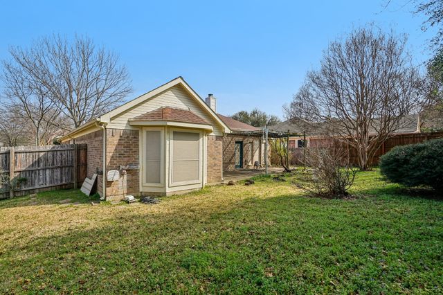 7213 Crabtree Lane, North Richland Hills, TX 76182