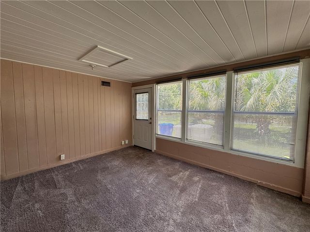 645 40th Avenue, Vero Beach, FL 32968