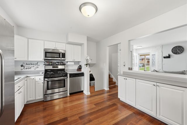 843 S School Street, Lombard, IL 60148