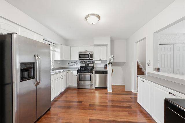 843 S School Street, Lombard, IL 60148