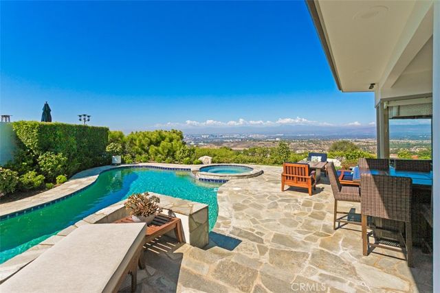 17 Napoli, Newport Beach, CA 92660