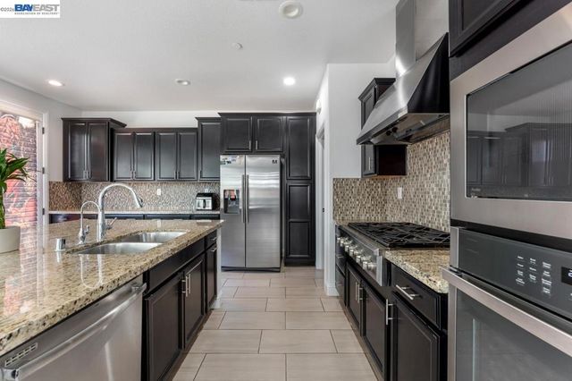 232 E Ramsey Dr, Mountain House, CA 95391