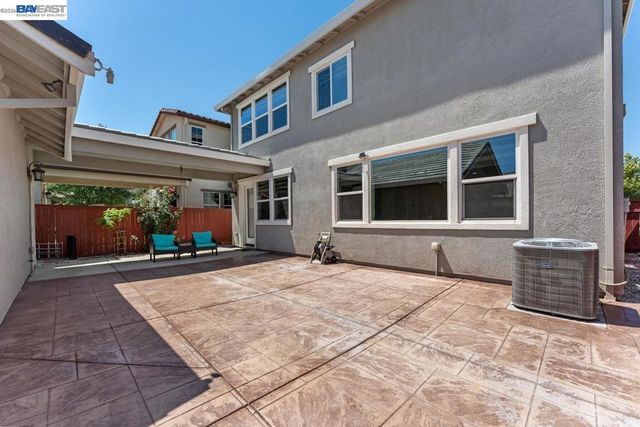 232 E Ramsey Dr, Mountain House, CA 95391