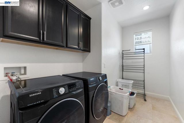 232 E Ramsey Dr, Mountain House, CA 95391