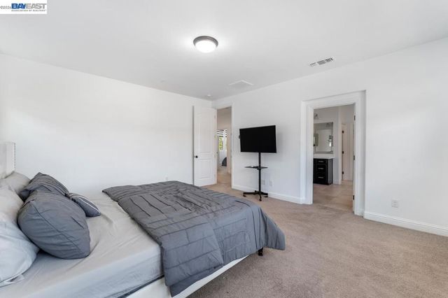 232 E Ramsey Dr, Mountain House, CA 95391