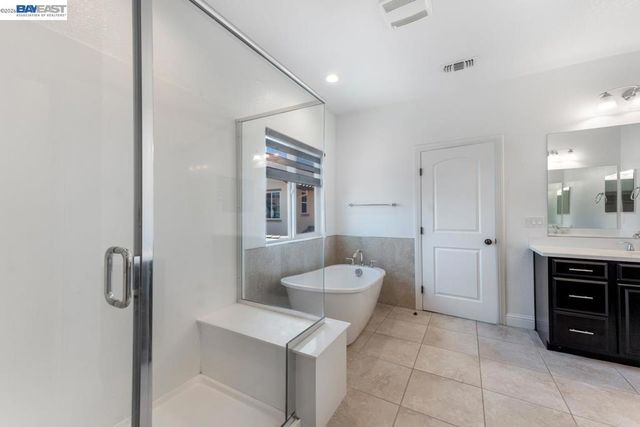 232 E Ramsey Dr, Mountain House, CA 95391