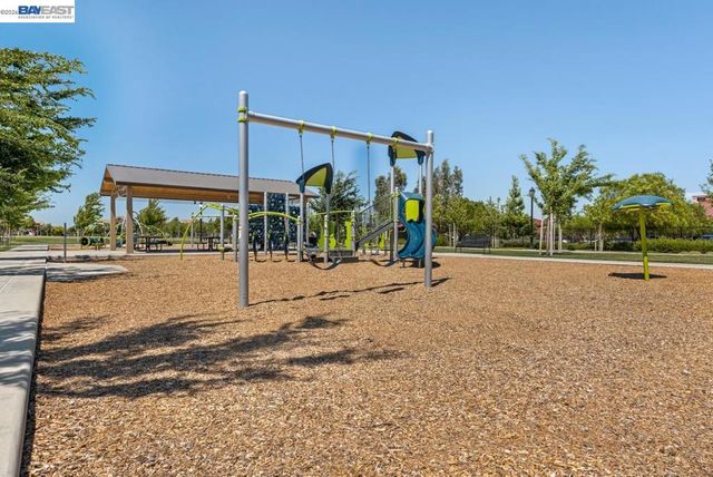 232 E Ramsey Dr, Mountain House, CA 95391
