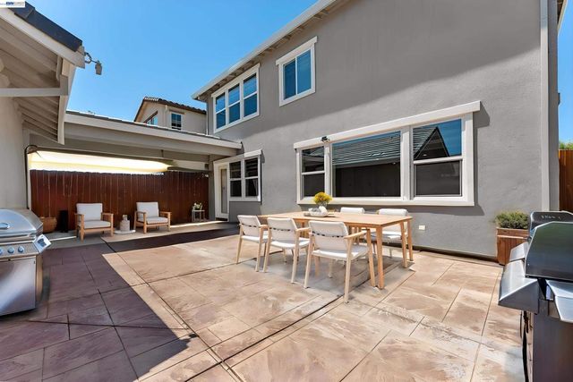232 E Ramsey Dr, Mountain House, CA 95391