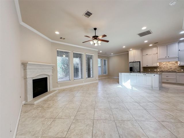 23 Jonquil Place, Tomball, TX 77375