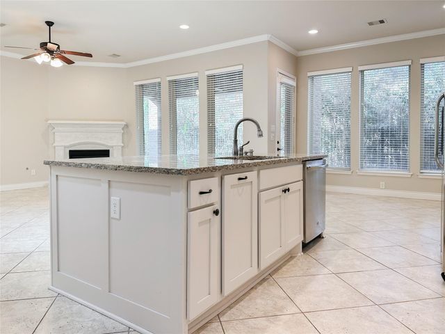 23 Jonquil Place, Tomball, TX 77375