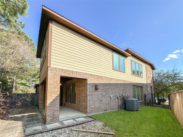 23 Jonquil Place, Tomball, TX 77375