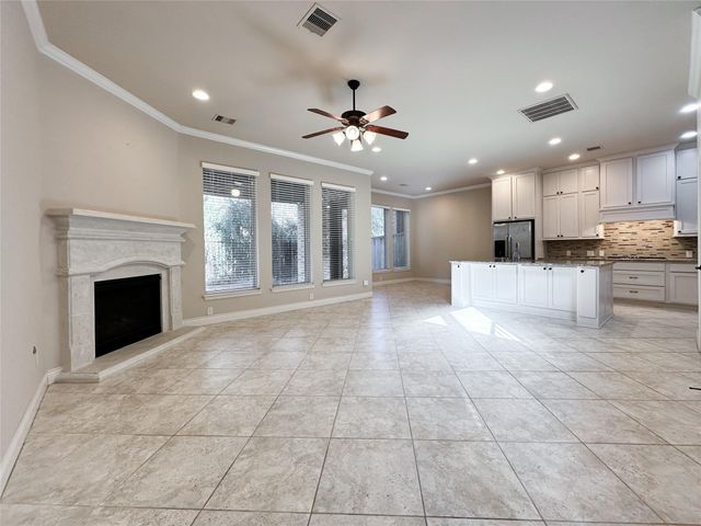 23 Jonquil Place, Tomball, TX 77375