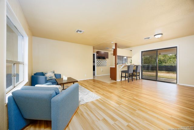 706 Timilo, San Antonio, TX 78219