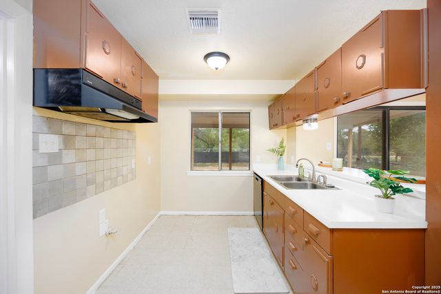 706 Timilo, San Antonio, TX 78219