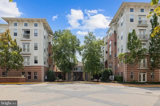 9486 VIRGINIA CENTER BLVD #218, Vienna, VA 22181