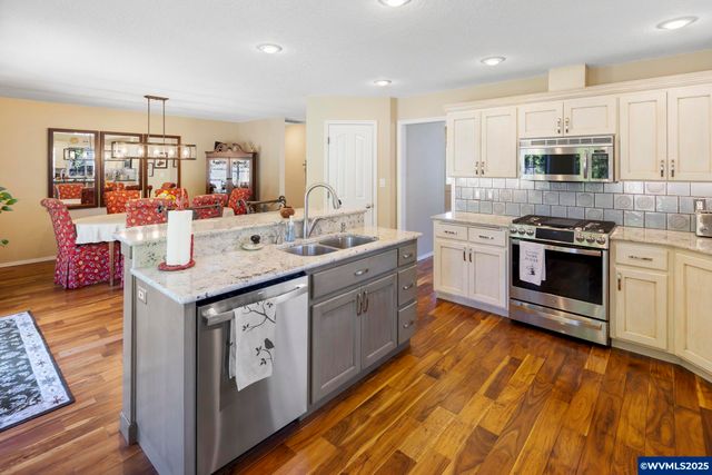 407 Mountainview Ct, Newberg, OR 97132