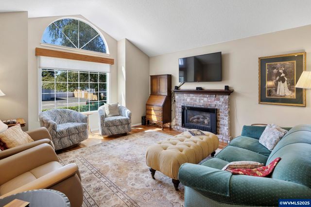 407 Mountainview Ct, Newberg, OR 97132