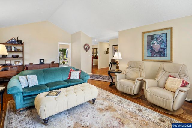 407 Mountainview Ct, Newberg, OR 97132