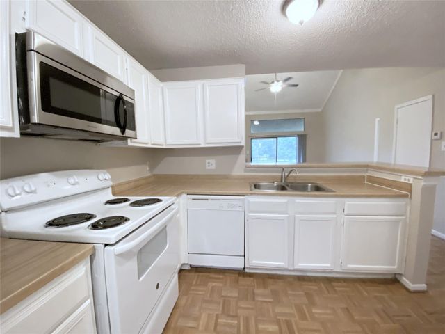8499 Sands Point Drive, Houston, TX 77036