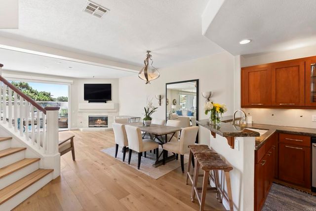 2921 Sandy Pointe 3, Del Mar, CA 92014