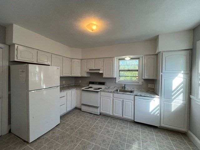 199 Burrill Street 2, Swampscott, MA 01907