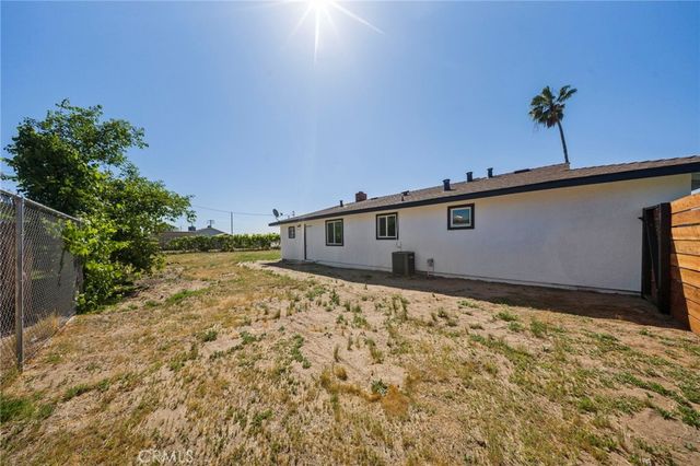 1209 Peach, Livingston, CA 95334