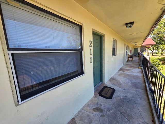 4760 NW 24th Court B211, Lauderdale Lakes, FL 33313