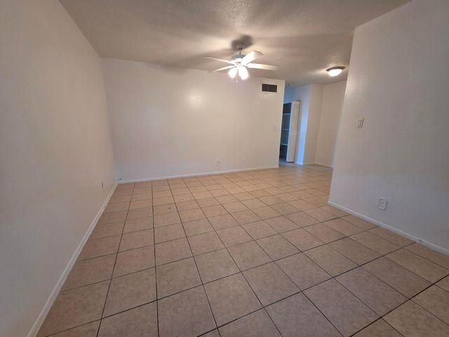 4760 NW 24th Court B211, Lauderdale Lakes, FL 33313