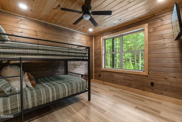 2176 Spurling Road, Sevierville, TN 37862