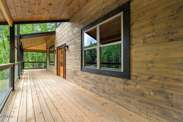 2176 Spurling Road, Sevierville, TN 37862