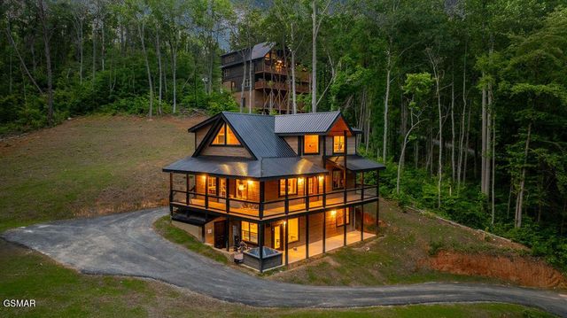 2176 Spurling Road, Sevierville, TN 37862