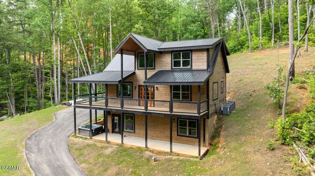 2176 Spurling Road, Sevierville, TN 37862