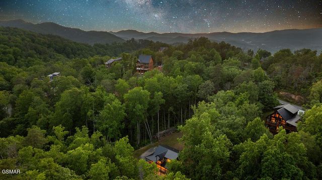 2176 Spurling Road, Sevierville, TN 37862