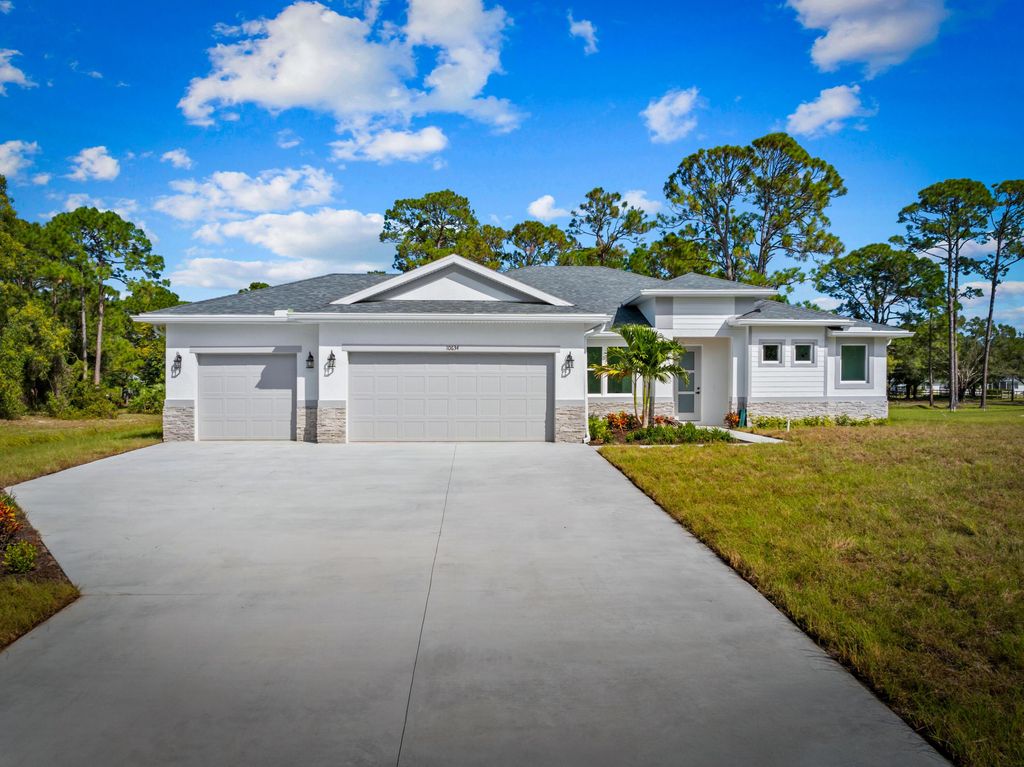 17521 N 76th St Street N, The Acreage, FL 33470