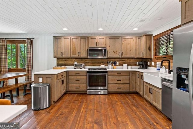 112 Tilley Ridge Road, Blue Ridge, GA 30513