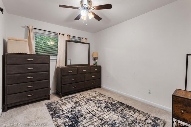 4630 Pelham Street, Dearborn Heights, MI 48125