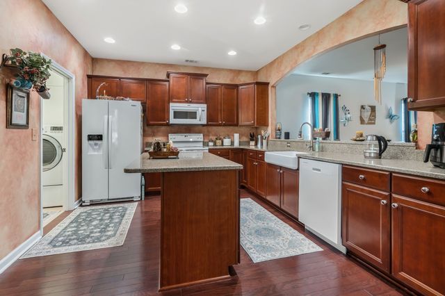 1209 Cannon Ln, Mount Juliet, TN 37122