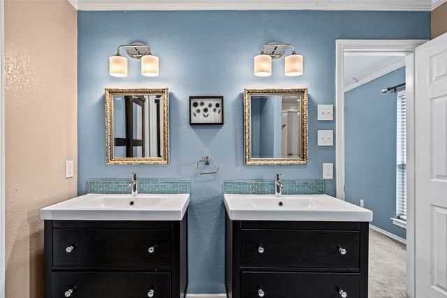 7408 Sean Drive, North Richland Hills, TX 76182
