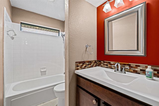 7408 Sean Drive, North Richland Hills, TX 76182