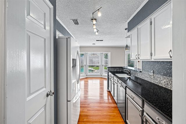 7408 Sean Drive, North Richland Hills, TX 76182