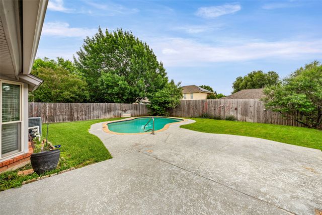 7408 Sean Drive, North Richland Hills, TX 76182