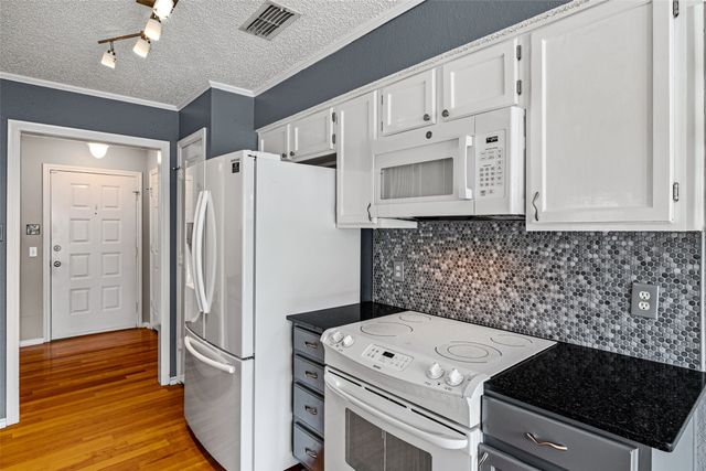 7408 Sean Drive, North Richland Hills, TX 76182