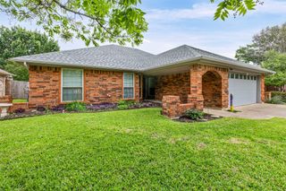7408 Sean Drive, North Richland Hills, TX 76182