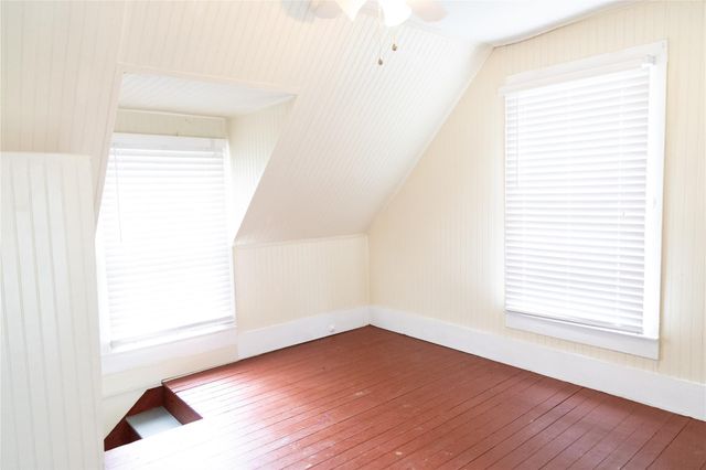 402 Alamo Street, El Campo, TX 77437