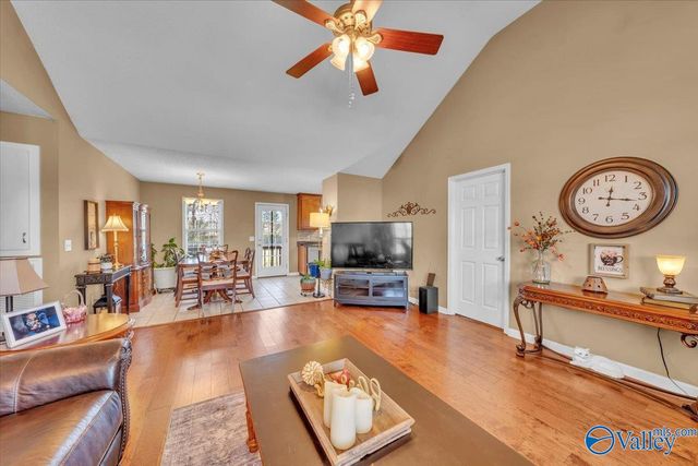 237 Tanner Point Drive, New Market, AL 35761