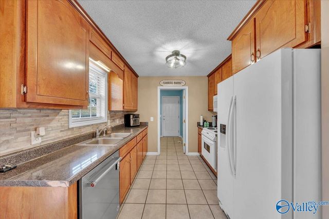 237 Tanner Point Drive, New Market, AL 35761