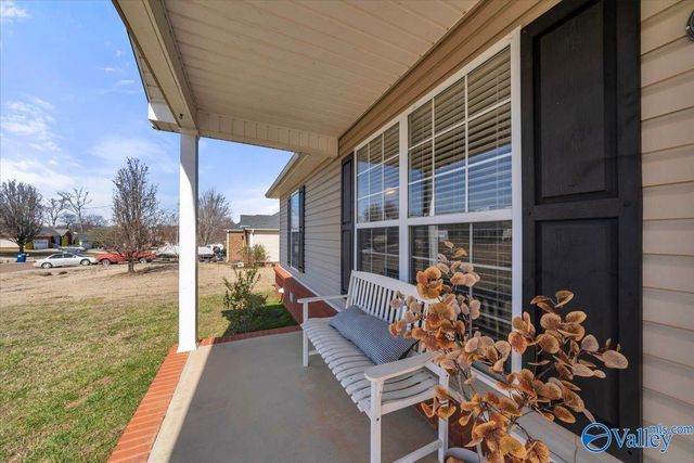 237 Tanner Point Drive, New Market, AL 35761