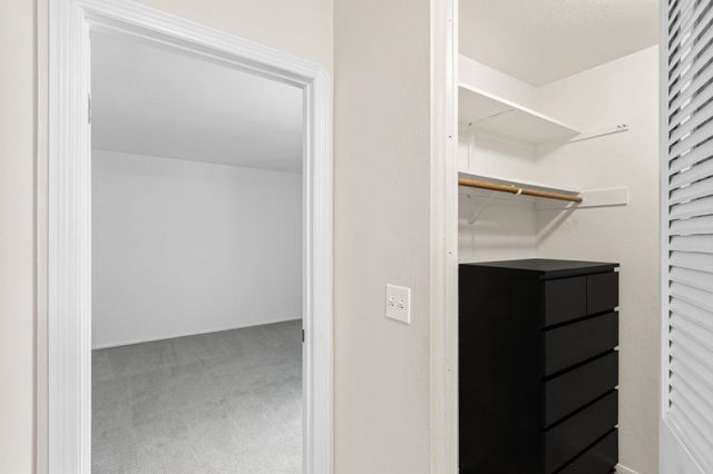 2562 Walnut Blvd 68, Walnut Creek, CA 94596